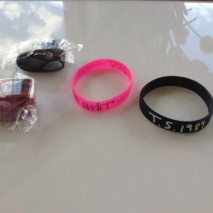 4 Taylor Swift Official 1989 & RED Tour bracelets